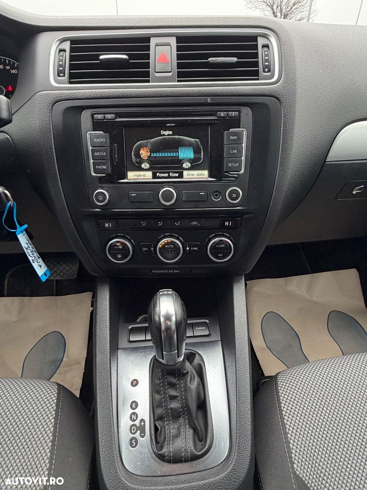 Volkswagen Jetta - 21