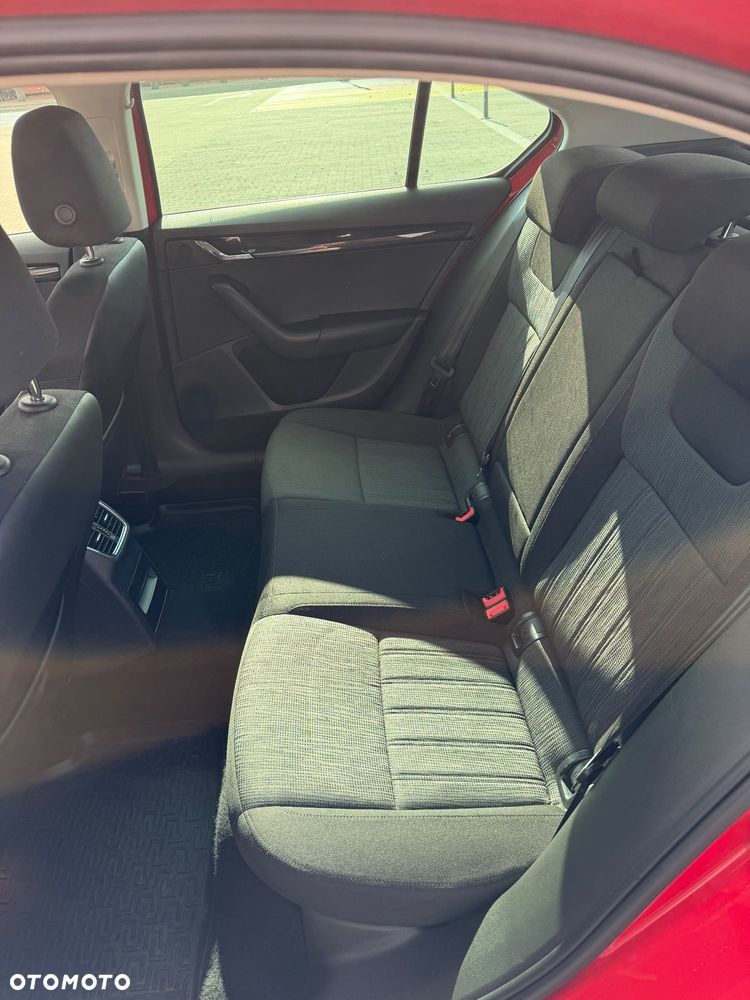 Skoda Octavia 1.5 TSI ACT Style DSG - 24