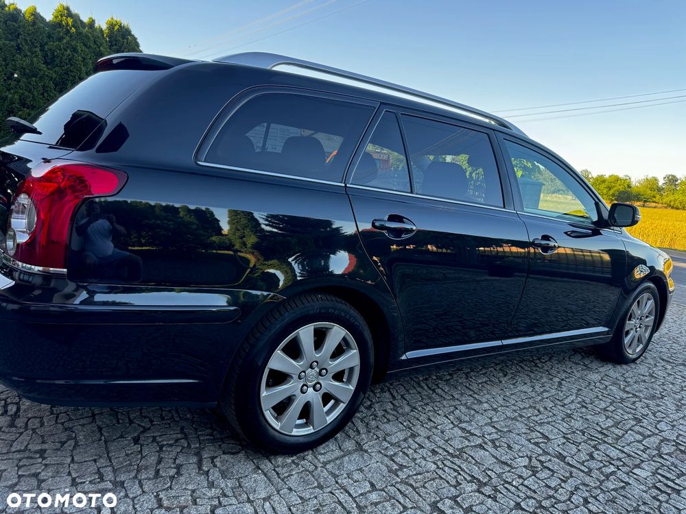 Toyota Avensis 1.8 VVT-i Executive - 12