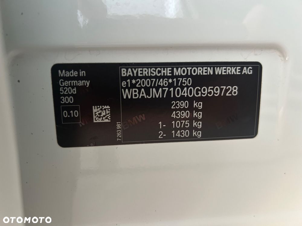 BMW Seria 5 520d Sport Line sport - 39