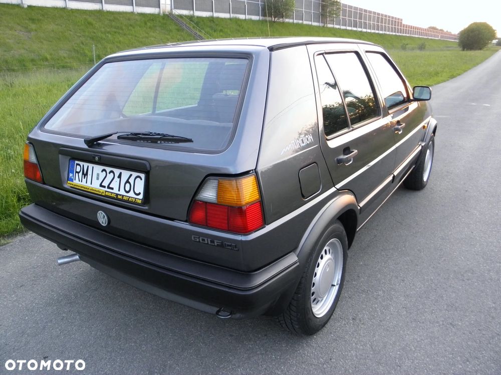 Volkswagen Golf 1.6 CL - 15