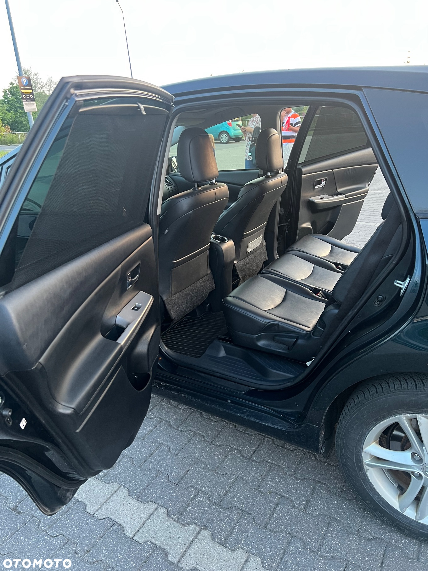 Toyota Prius+ (Hybrid) Comfort - 13