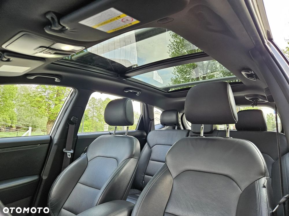 Kia Carens - 36