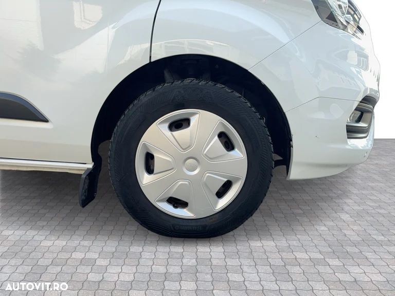 Ford Tourneo Custom - 6