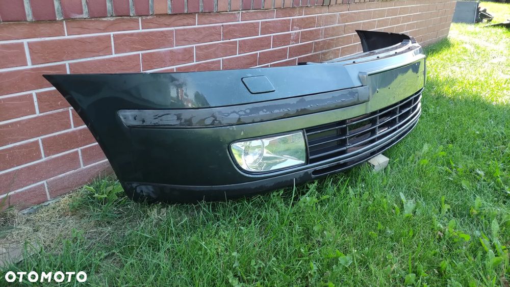 Zderzak przedni Skoda Octavia II kombi kod: 9901 - 8