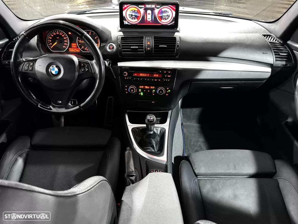 BMW 118 d Pack M - 8