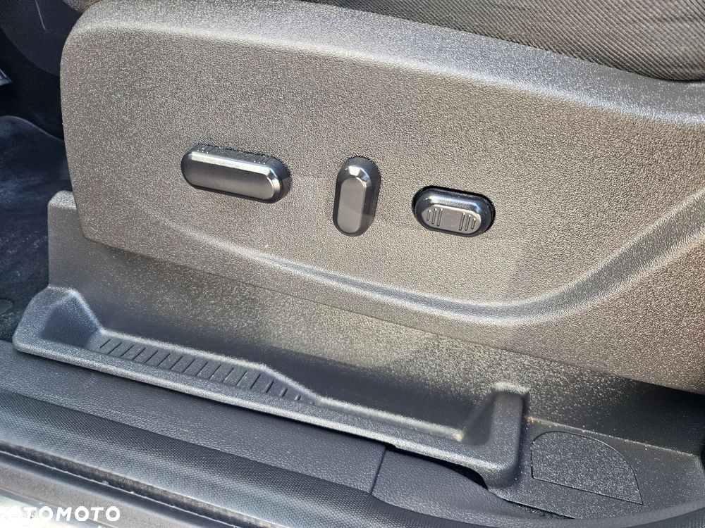 Ford Kuga 1.5 EcoBoost FWD Titanium ASS MMT6 - 27
