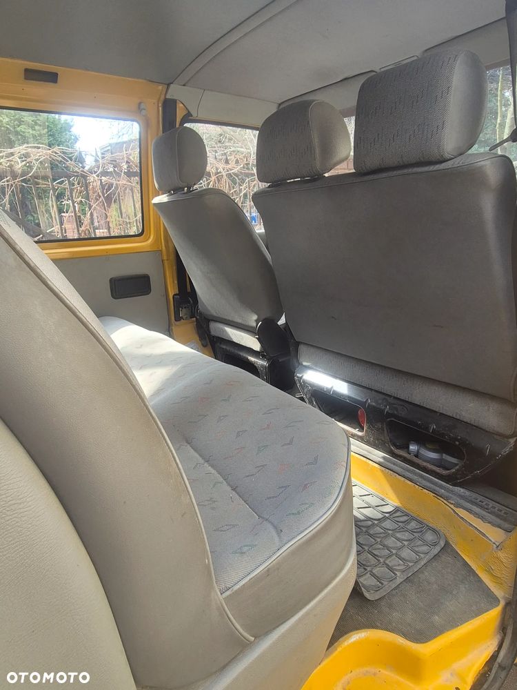 Volkswagen Transporter - 7
