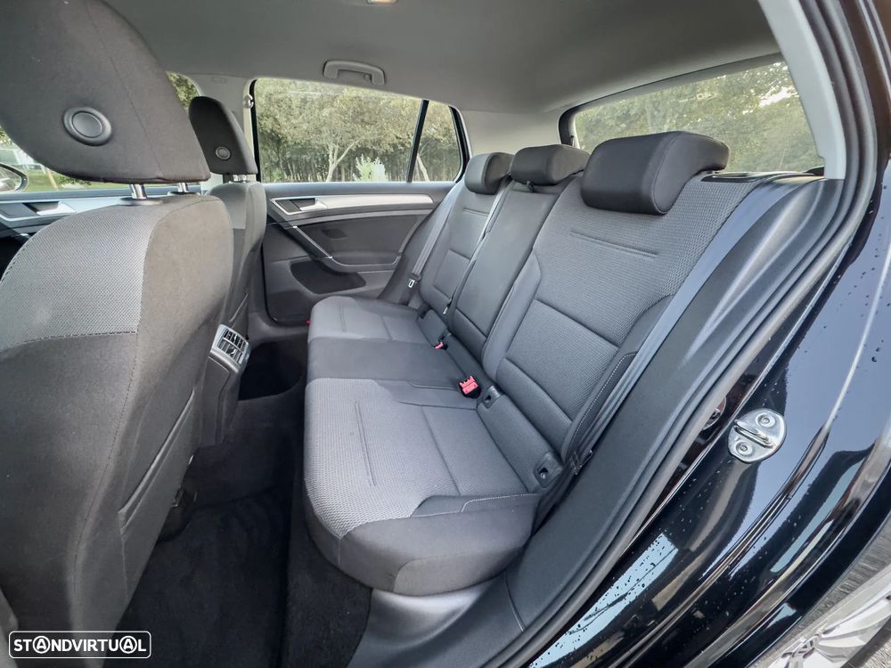 VW Golf 1.6 TDi BlueMotion Confortline - 18