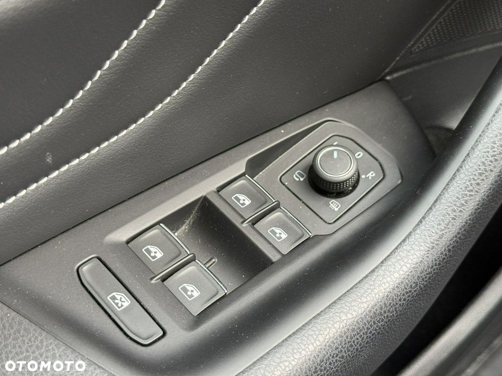 Volkswagen Passat Variant 2.0 TDI 4Mot Elegance DSG - 21