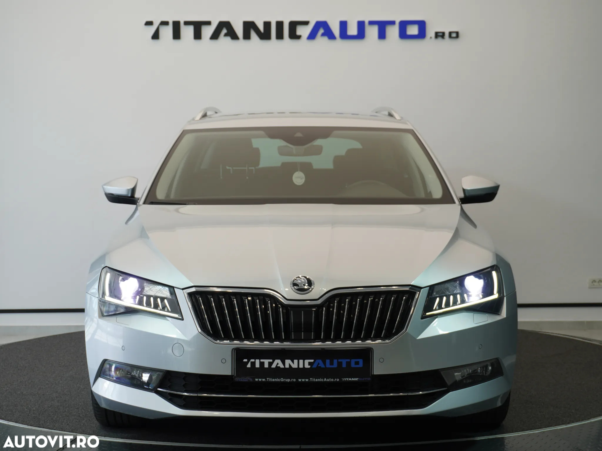Skoda Superb 2.0 TDI 4X4 DSG Style - 9