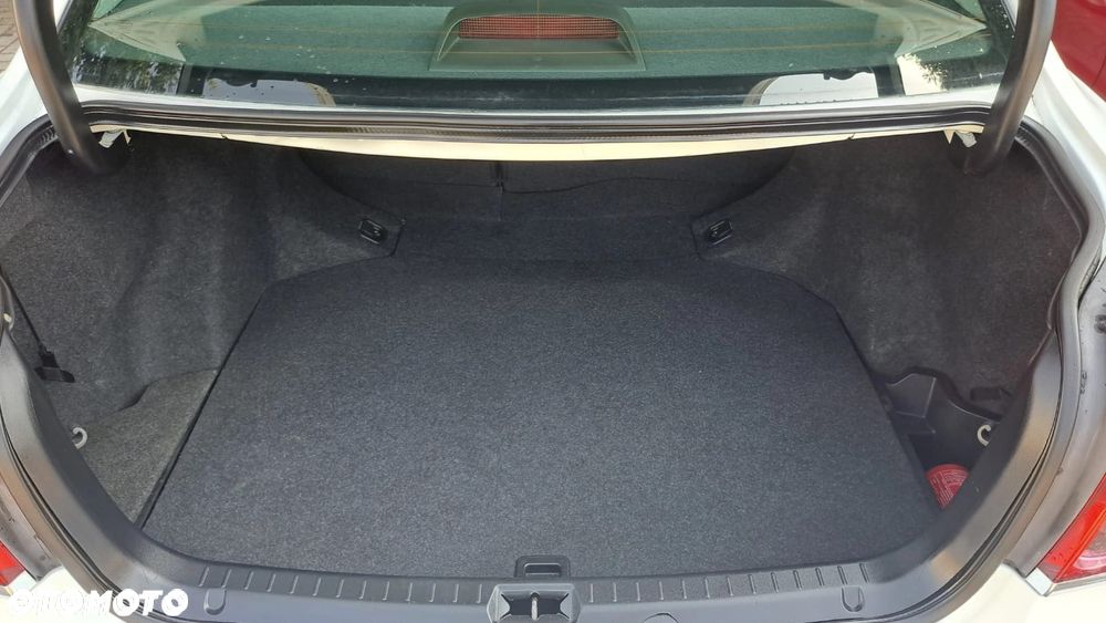 Toyota Avensis 2.4 VVT-i Prestige - 10