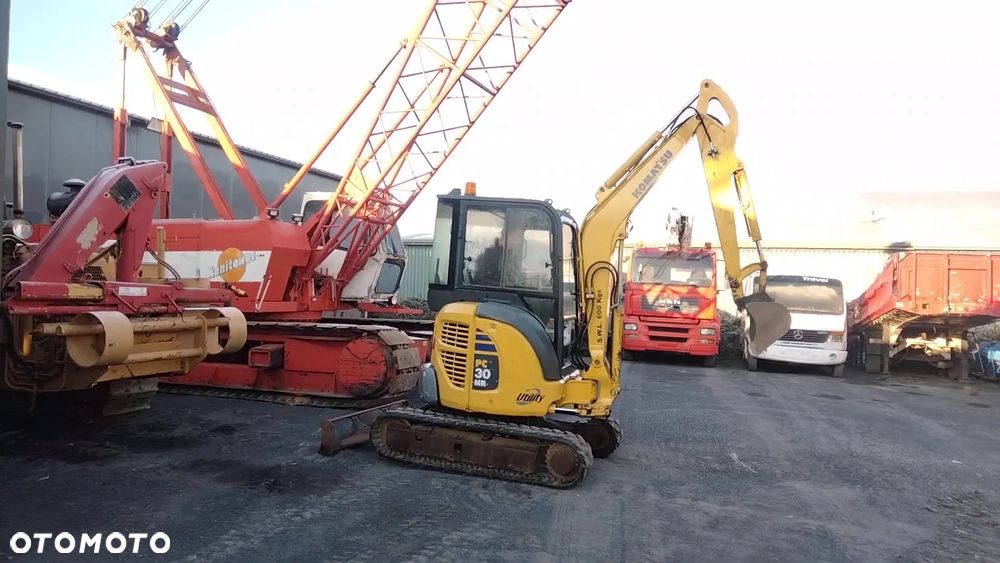 Komatsu PC30 MR2 - 1