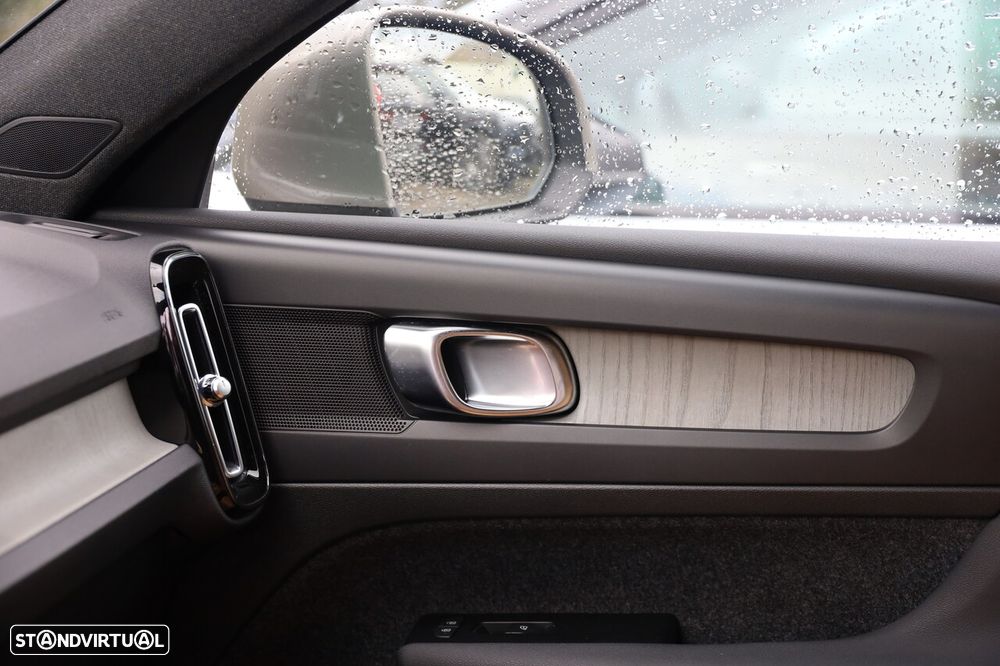 Volvo XC 40 1.5 T3 Inscription Geartronic - 14