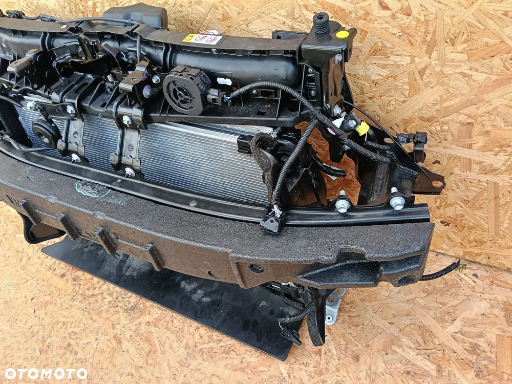 zderzak pas przedni belka błotnik chłodnice lampy Toyota Yaris IV 1.5 Hybrid - 25