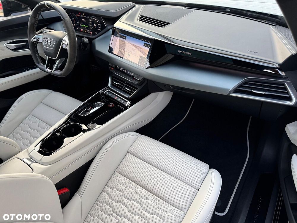 Audi e-tron GT - 13