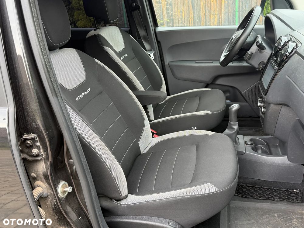 Dacia Lodgy 1.6 SCe Stepway S&S - 13