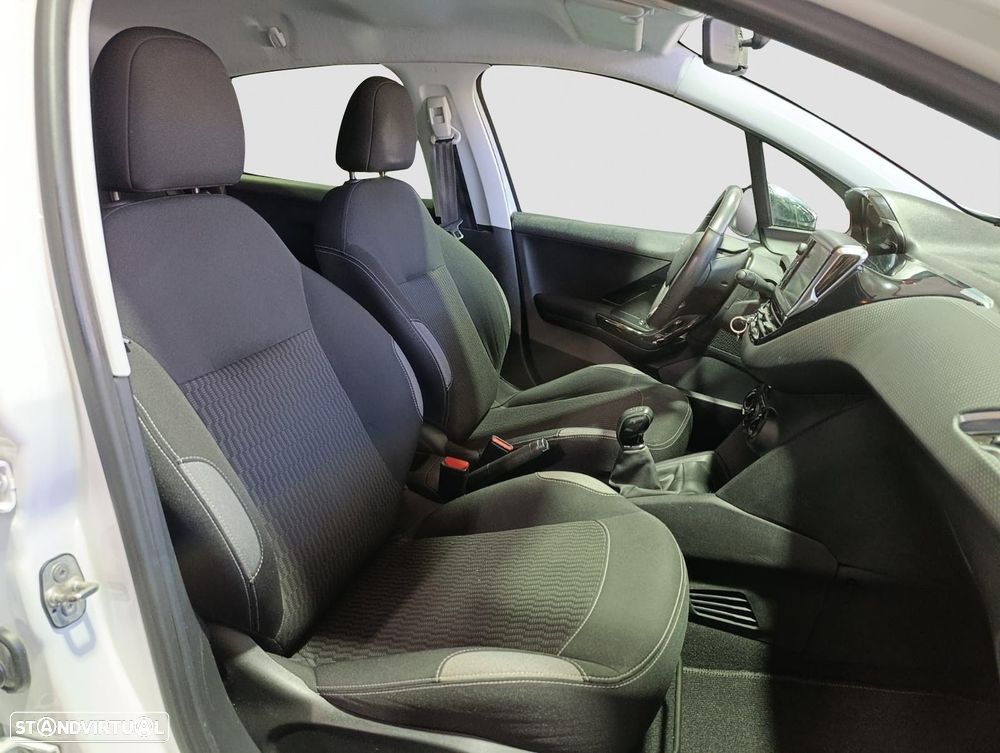 Peugeot 2008 1.2 PureTech Signature - 10