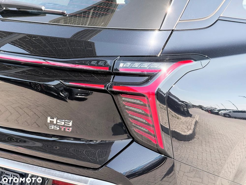 Hongqi HS3 - 14