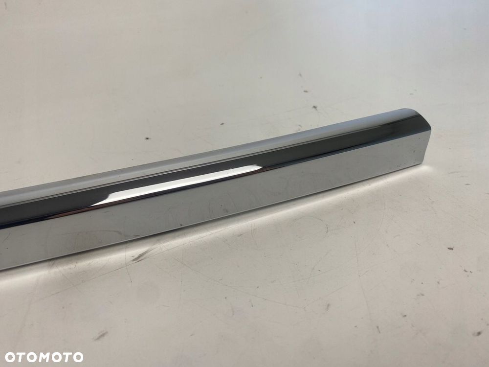 LISTWA LEWA PRZÓD ZDERZAKA CHROM NISSAN LEAF 1 I ZE0 62087 3NL0A - 3