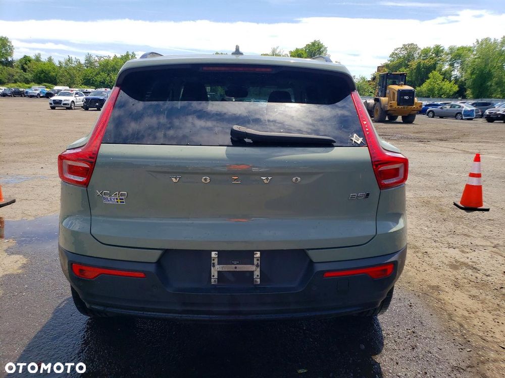 Volvo XC 40 - 5