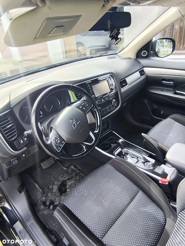 Mitsubishi Outlander 2.0 Intense + 4WD CVT - 6