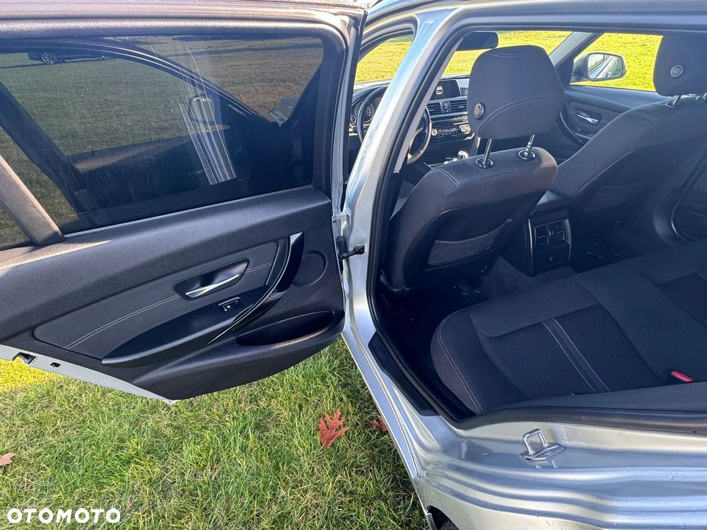 BMW Seria 3 318d - 8
