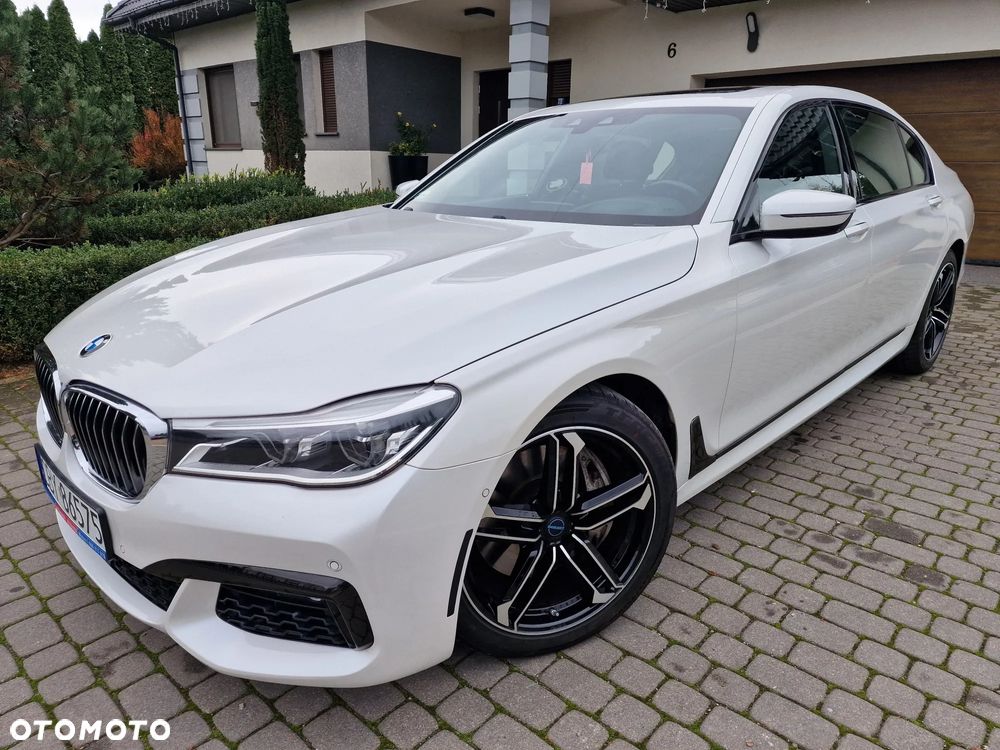 BMW Seria 7 750i xDrive - 30