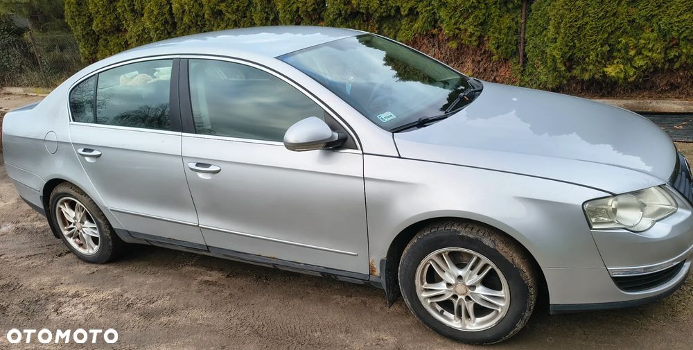 Volkswagen Passat - 11