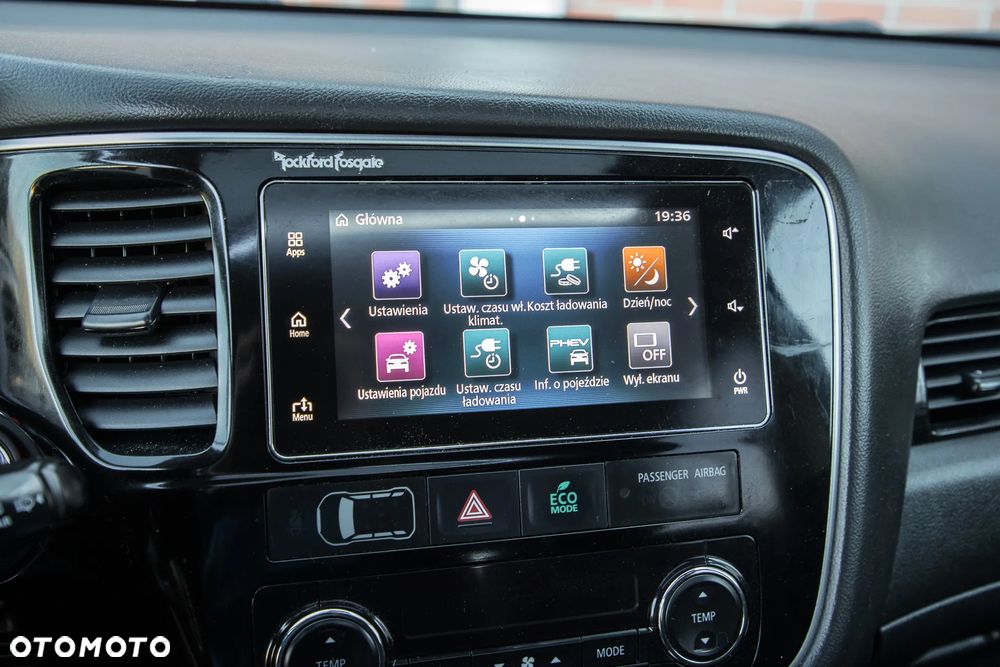 Mitsubishi Outlander Instyle NAVI + - 19