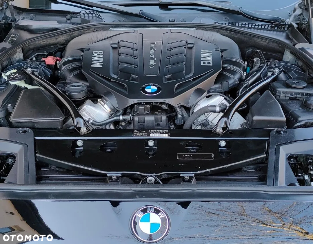 BMW Seria 5 550i xDrive Sport-Aut - 16