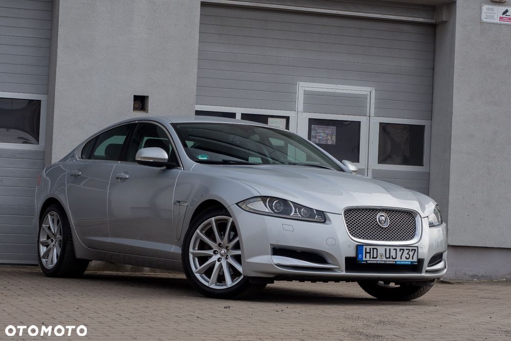 Jaguar XF 2.2 D Luxury - 2