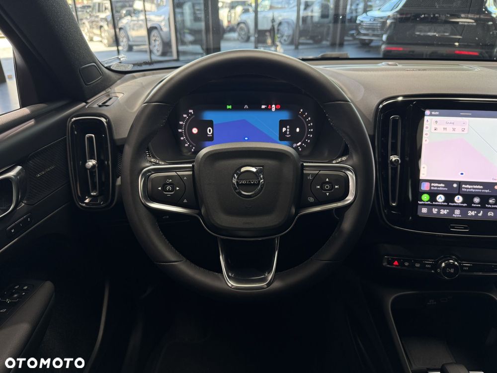 Volvo XC 40 B4 Plus Dark - 18