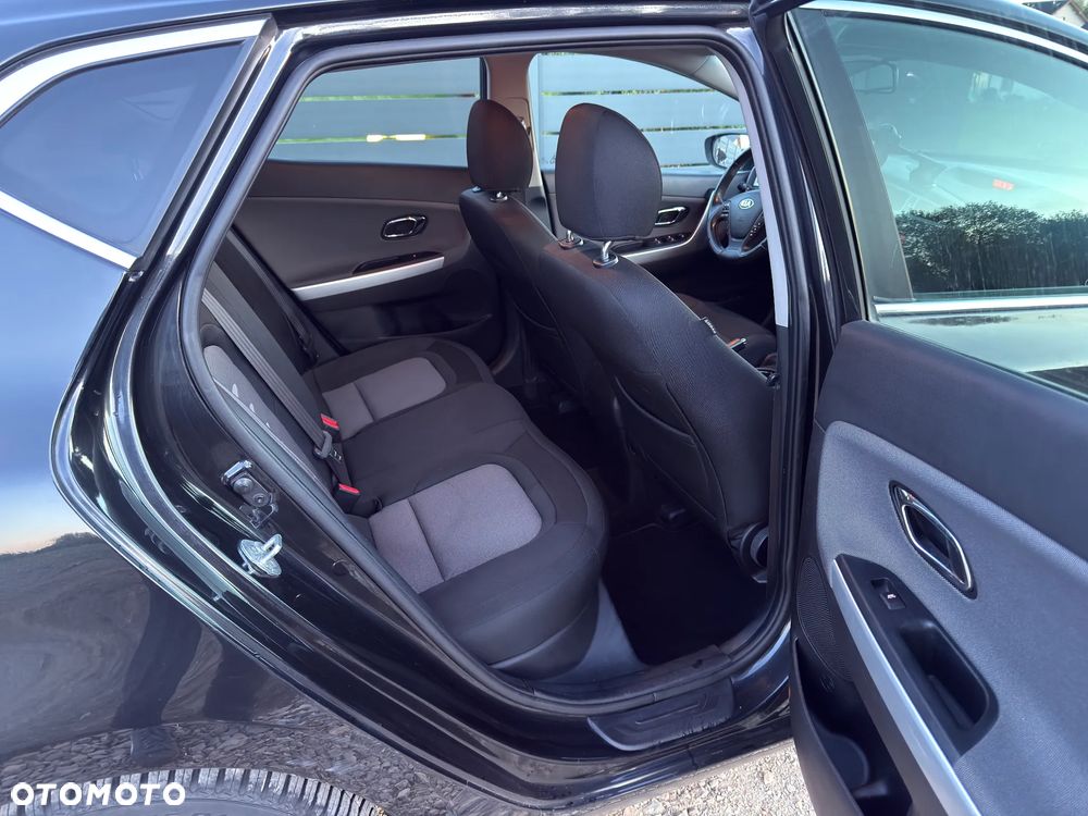 Kia Ceed 1.4 L - 12