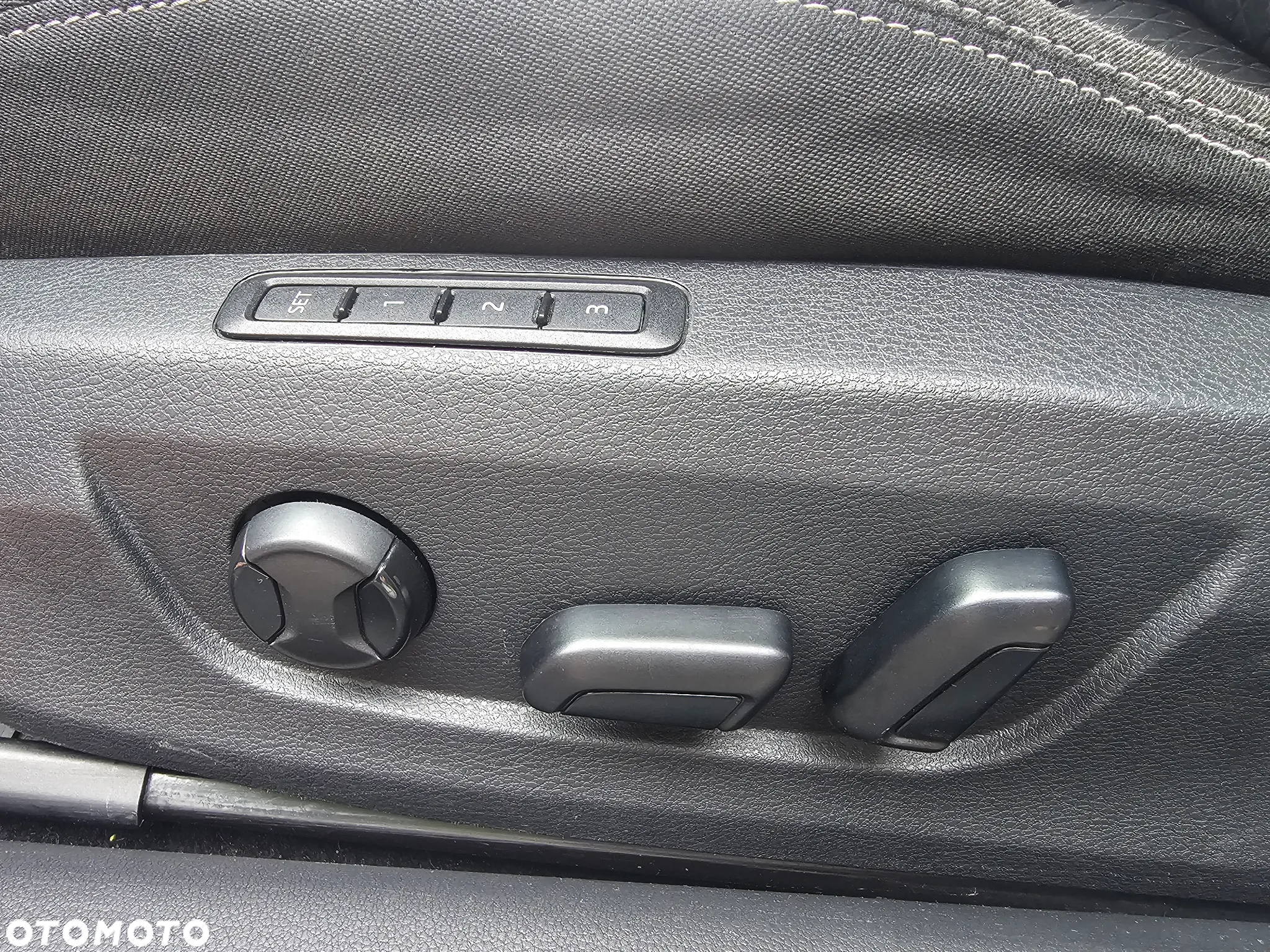 Skoda Superb 2.0 TDI DSG Premium Edition - 25
