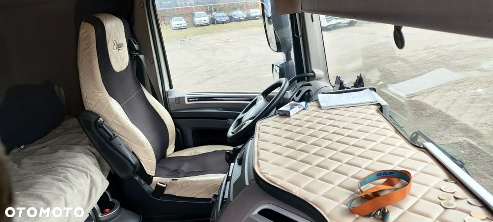 DAF DAF XF 460 Super Space Cab Low Deck Mega - 3