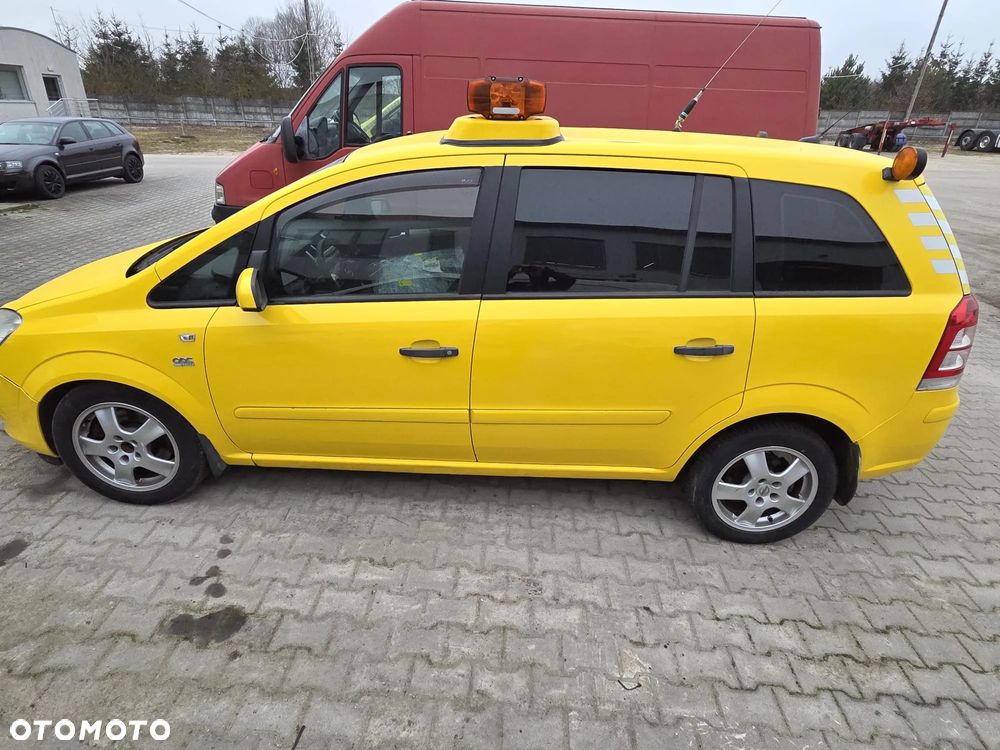 Opel Zafira pomoc drogowa, auto serwisowe dla mechanika, hak - 1