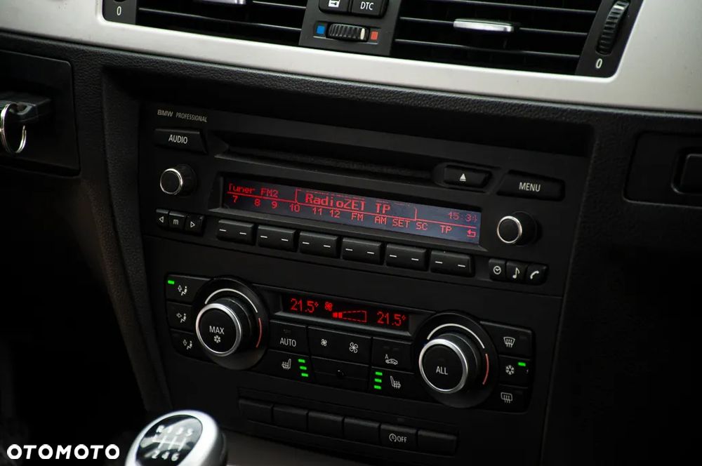 BMW Seria 3 318i - 9