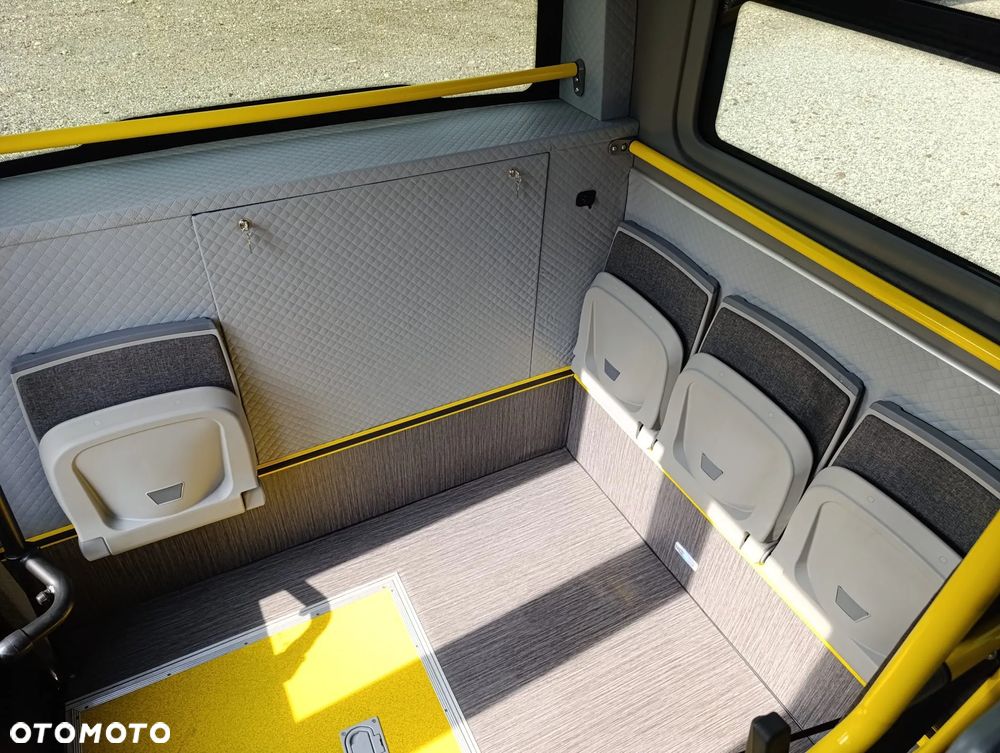 Mercedes-Benz eSprinter - 24