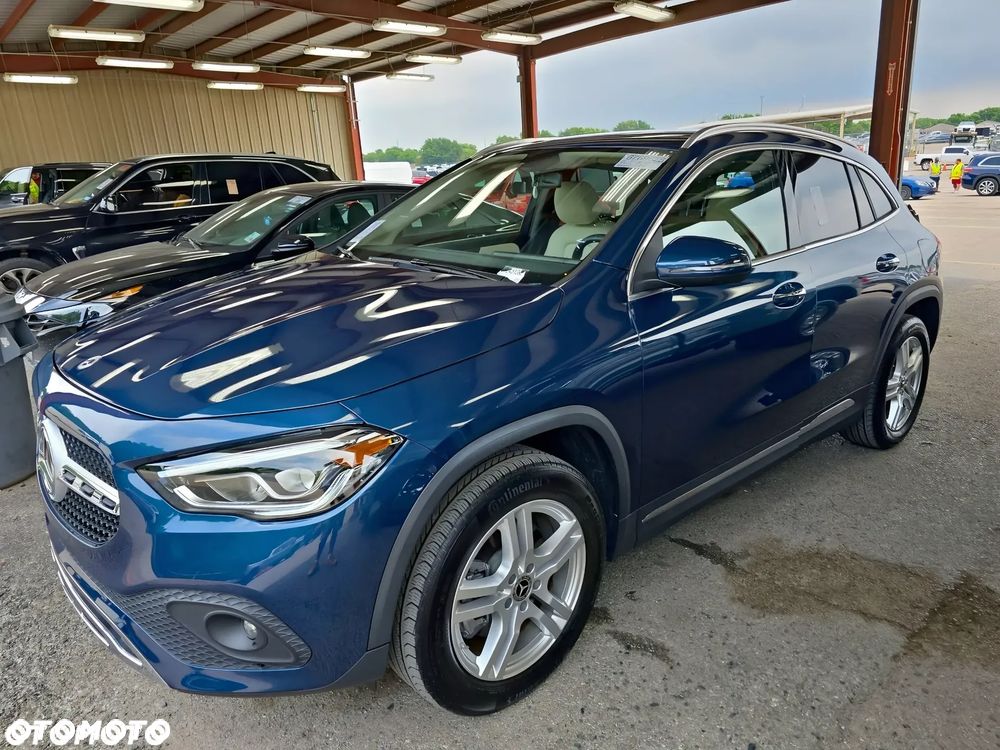 Mercedes-Benz GLA 250 4-Matic - 2