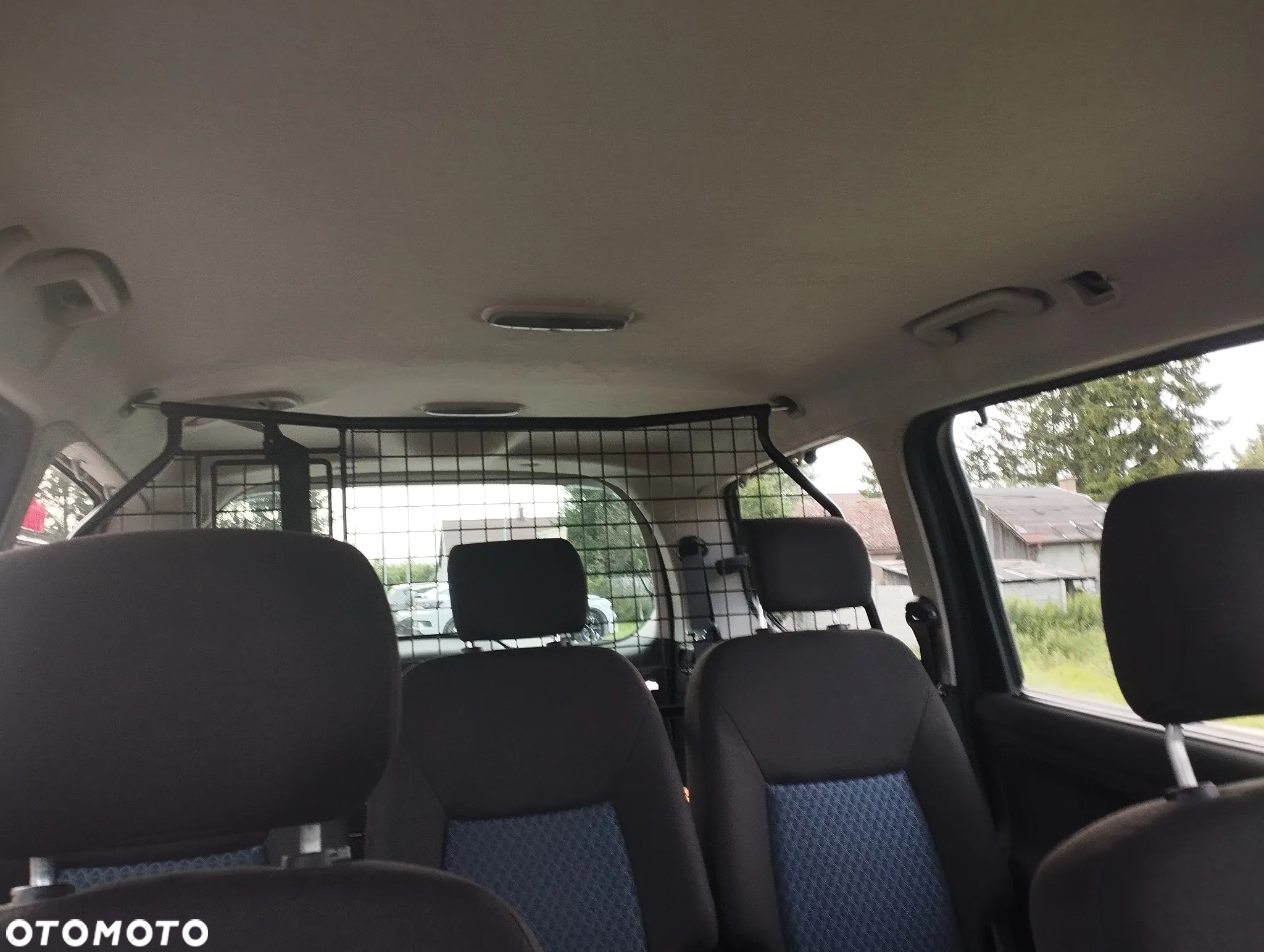 Ford Galaxy 2.0 Ambiente - 26