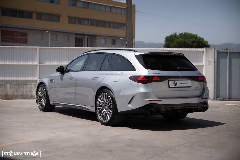 Mercedes-Benz E 53 AMG Hybrid 4Matic+ - 19