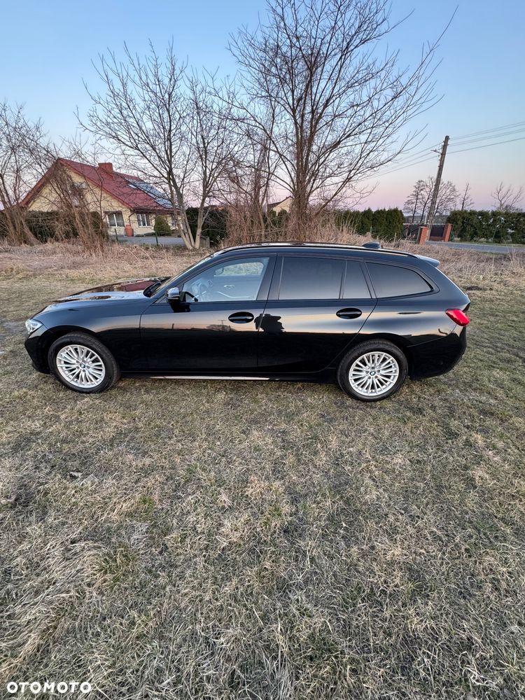 BMW Seria 3 320d Sport Line - 11