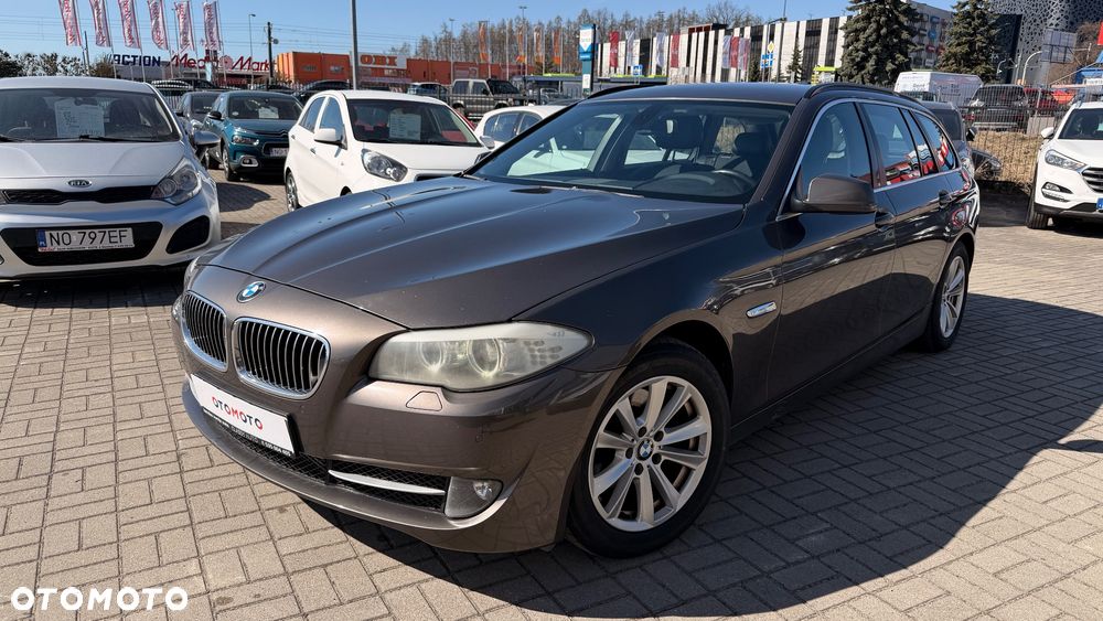 BMW Seria 5 520d Luxury Line - 4