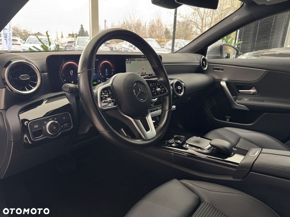 Mercedes-Benz CLA - 8