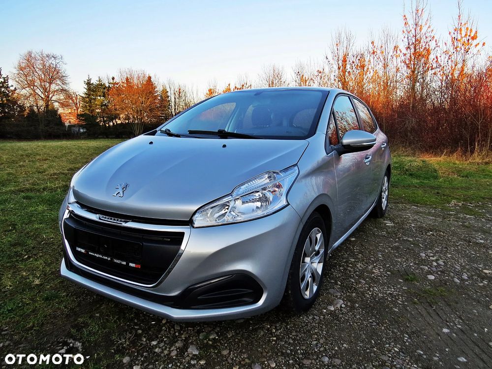 Peugeot 208 - 3