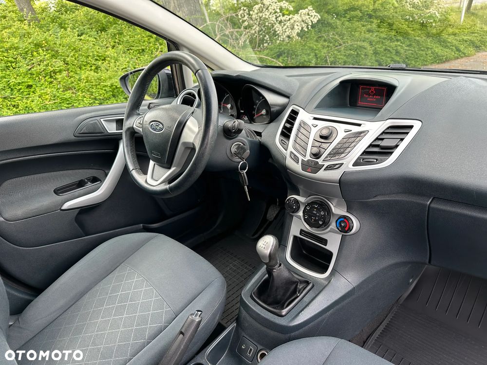 Ford Fiesta - 26