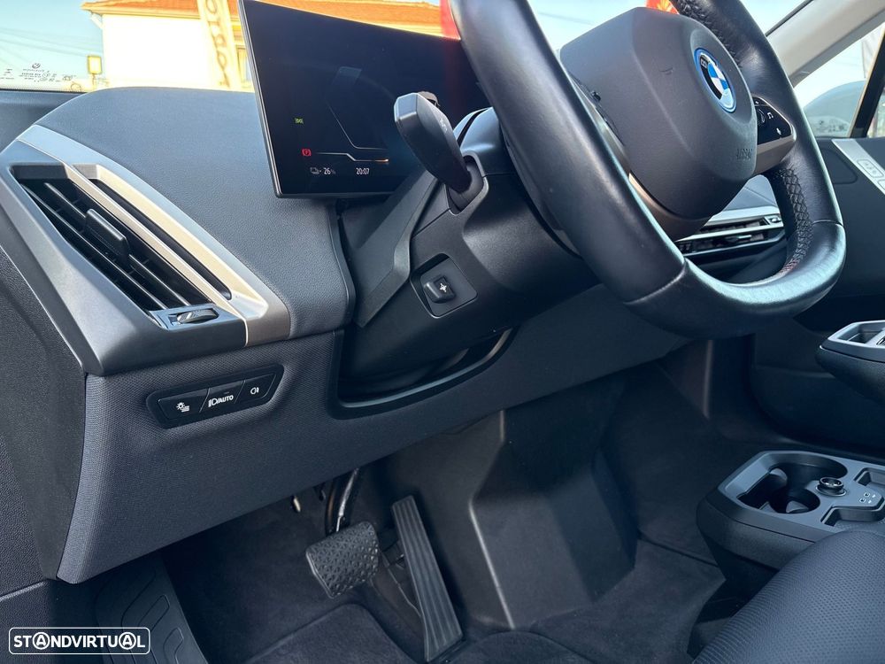 BMW iX xDrive 40 - 16