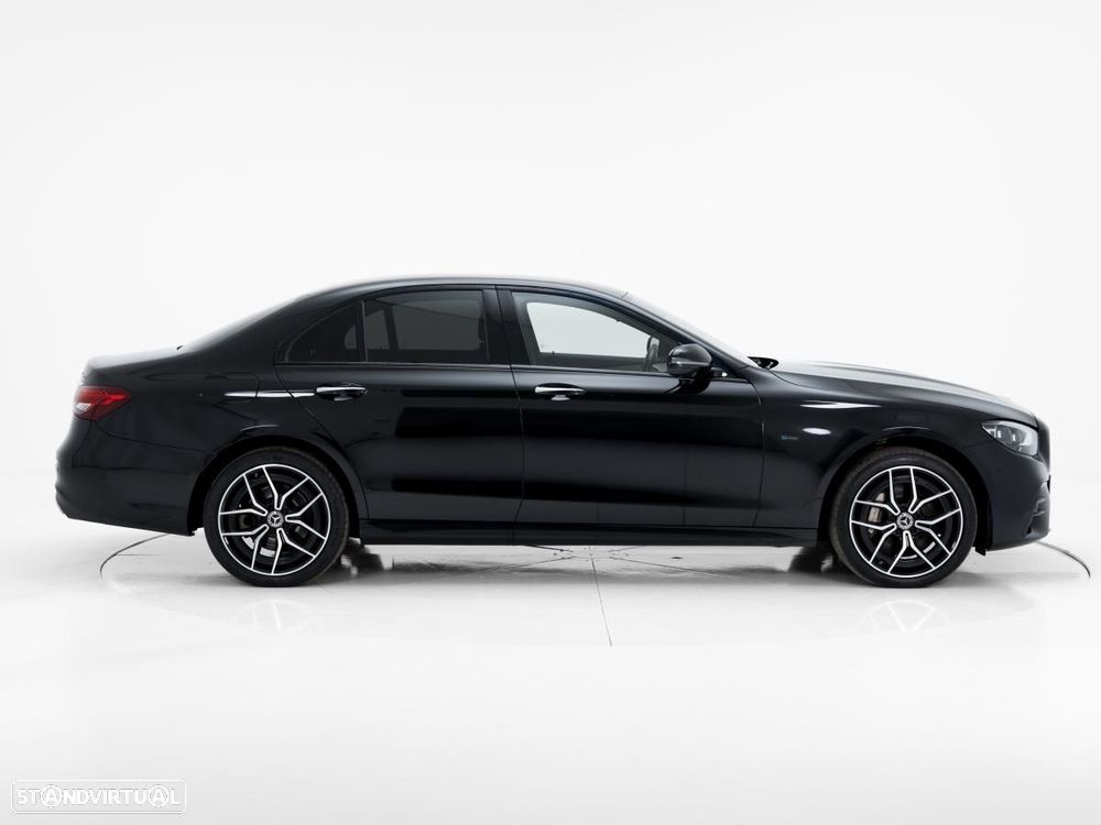 Mercedes-Benz E 300 de 4Matic 9G-TRONIC AMG Line - 3