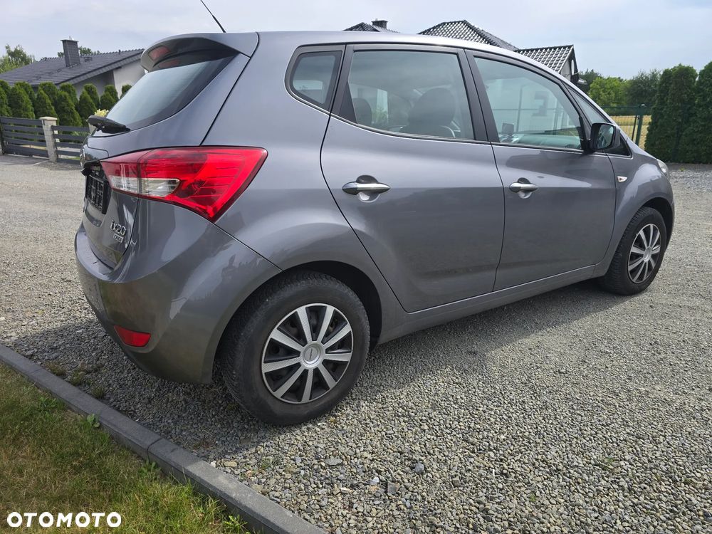 Hyundai ix20 1.6 CRDi Fifa World Cup Edition - 7